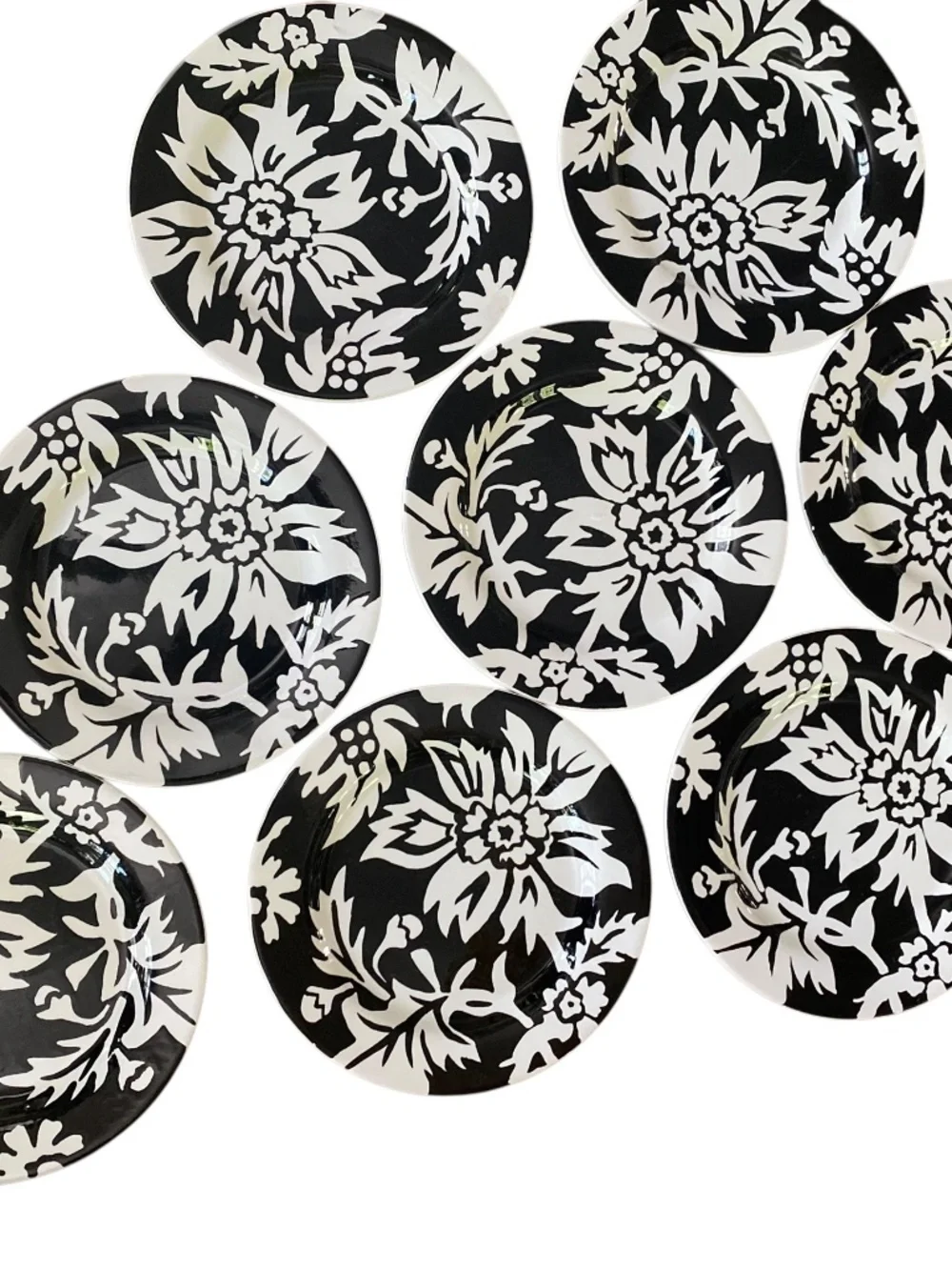 Crate & Barrel Black and White Floral Salad Luncheon 9” Plates x 8